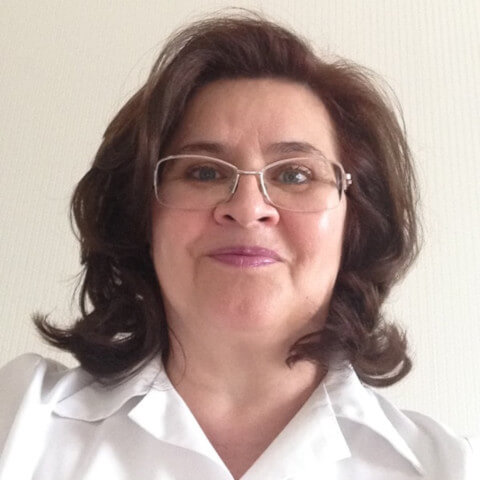 Dr. Ildiko Toth